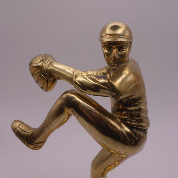Baseball Pitcher Statue - Made in Taiwan Republic of China - Picture 2 of 16